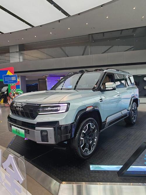 重庆92比亚迪方程豹硬派越野的爆款，英菲尼迪35周年与你共成长